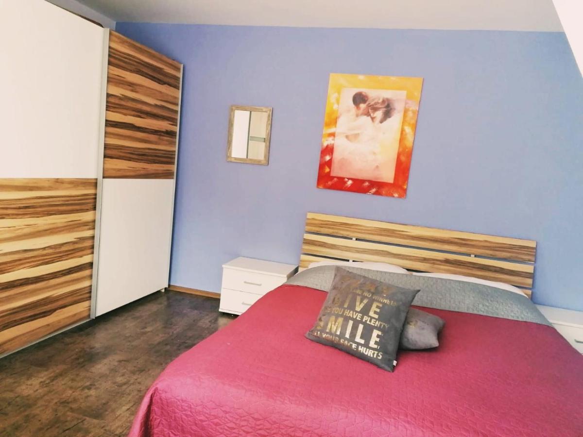 Apartmany Pri Auparku Piest'any Luaran gambar