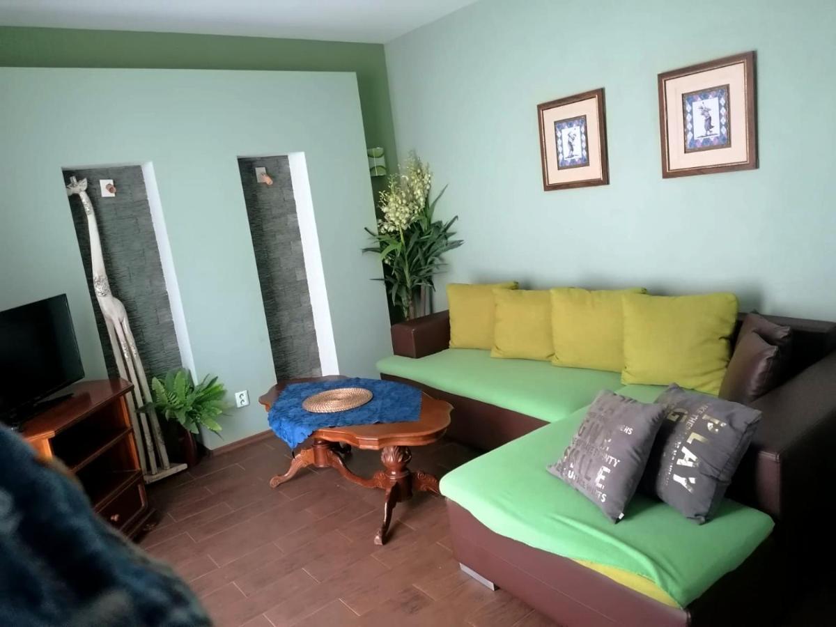 Apartmany Pri Auparku Piest'any Luaran gambar