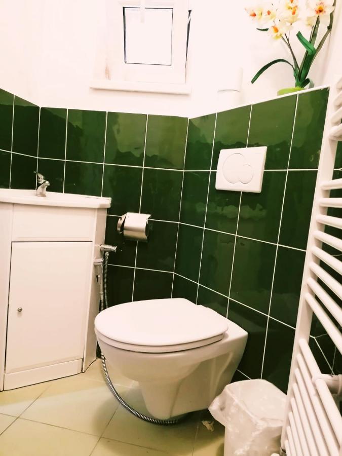 Apartmany Pri Auparku Piest'any Luaran gambar