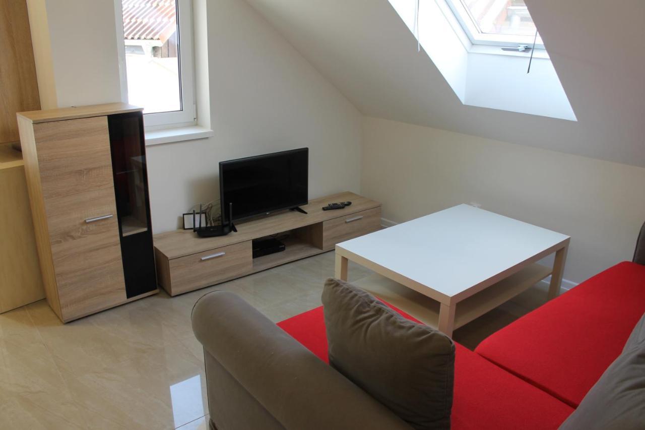 Apartmany Pri Auparku Piest'any Luaran gambar