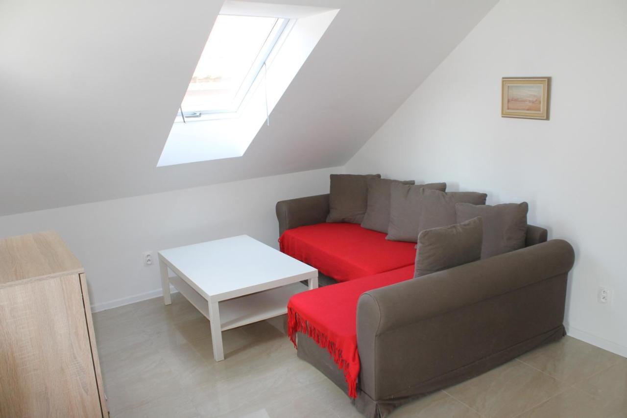 Apartmany Pri Auparku Piest'any Luaran gambar