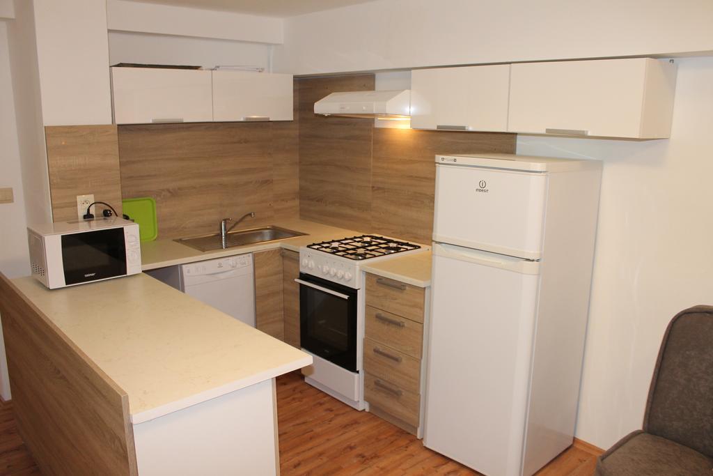 Apartmany Pri Auparku Piest'any Luaran gambar