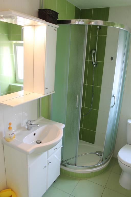 Apartmany Pri Auparku Piest'any Luaran gambar